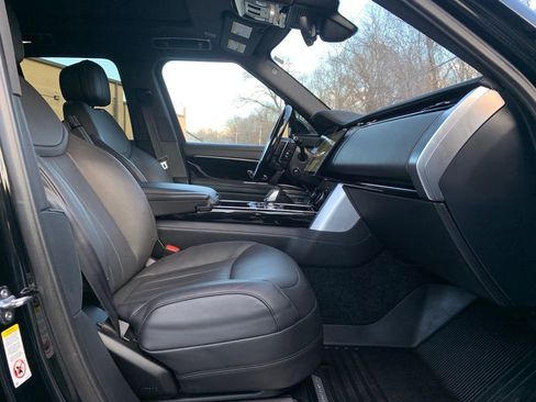 Certified 2023 Land Rover Range Rover SE image 18