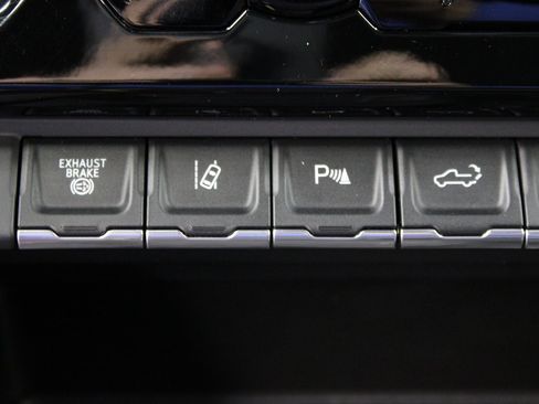 Used 2024 GMC Sierra 2500 Denali w/ Technology Package image 71