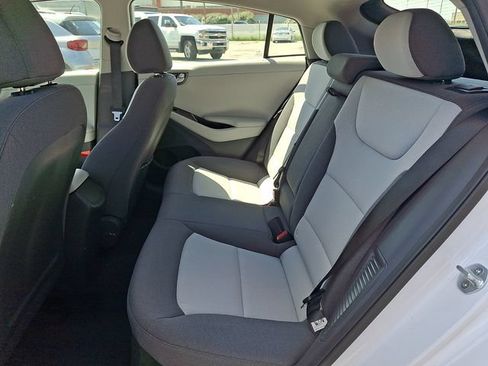 Used 2020 Hyundai Ioniq SE FWD image 9