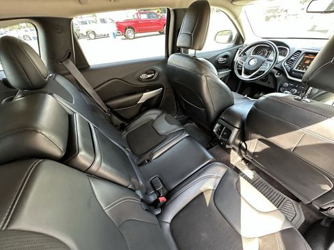 Used 2018 Jeep Cherokee Latitude Plus image 15