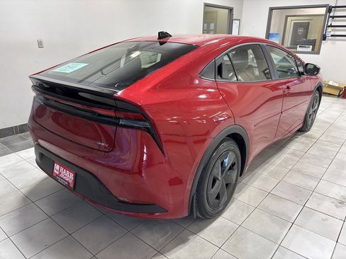 New 2026 Toyota Prius LE image 4