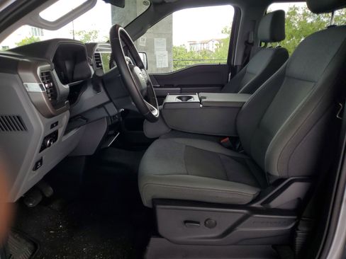 Used 2025 Ford F150 XLT w/ Equipment Group 301A Standard image 17