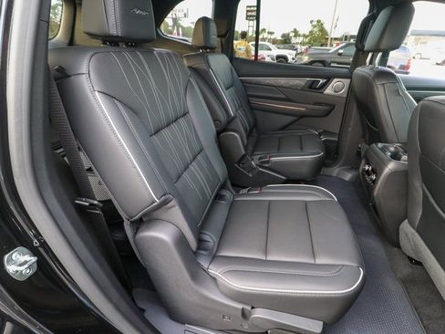 Certified 2026 Buick Enclave Avenir image 26