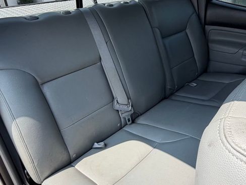 Used 2012 Toyota Tacoma PreRunner w/ SR5 Pkg RWD image 21