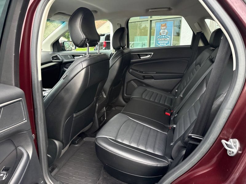 Used 2018 Ford Edge SEL w/ Equipment Group 201A AWD/4WD image 14