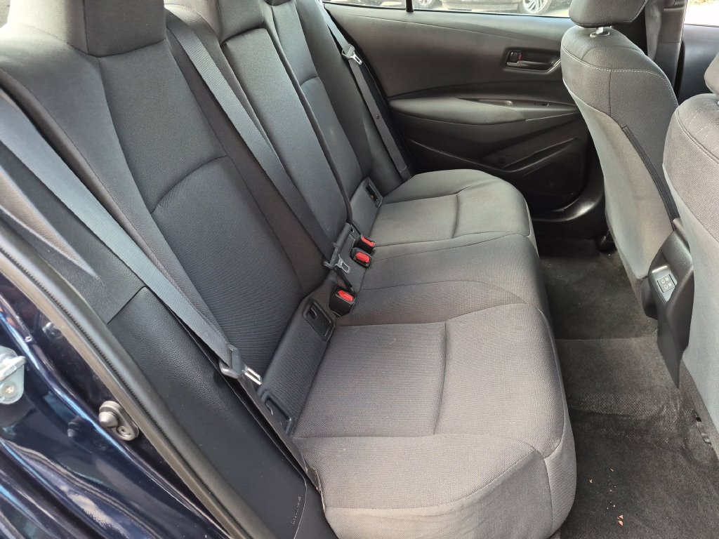 Used 2025 Toyota Corolla LE FWD image 30