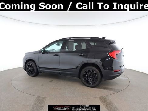 Used 2021 GMC Terrain SLT w/ Elevation Edition image 10