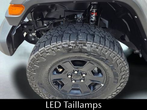 Used 2022 Jeep Gladiator Mojave w/ LED Lighting Group AWD/4WD image 20