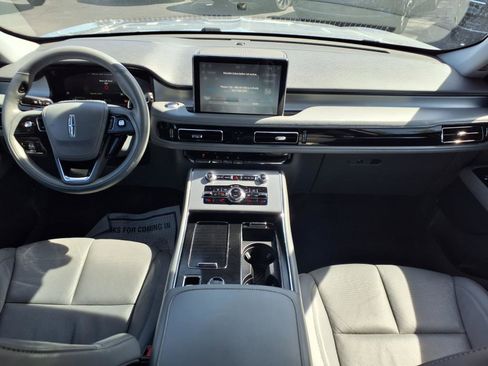 Used 2020 Lincoln Aviator Reserve image 9
