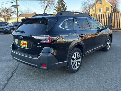 Certified 2024 Subaru Outback Premium image 4