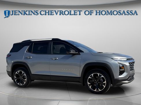 New 2026 Chevrolet Equinox LT w/ Convenience Package II FWD image 2
