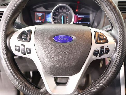 Used 2015 Ford Explorer XLT w/ Equipment Group 202B image 3