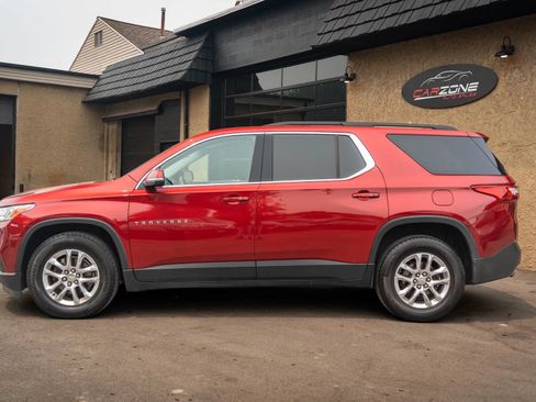 Used 2021 Chevrolet Traverse LT AWD/4WD image 2