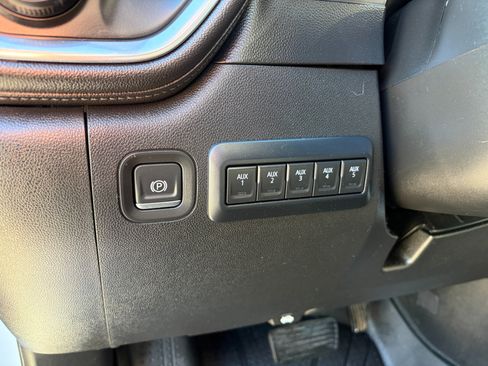 Used 2021 Chevrolet Silverado 2500 LTZ image 16