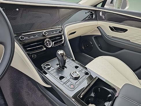 New 2025 Bentley Flying Spur Plug-In Hybrid AWD/4WD image 22