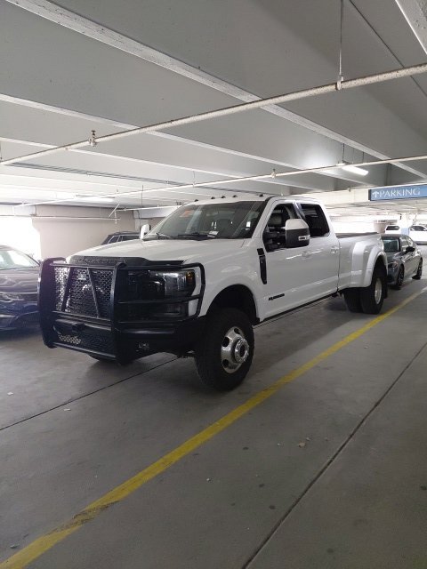 Used 2022 Ford F350 4x4 Crew Cab DRW Super Duty image 4