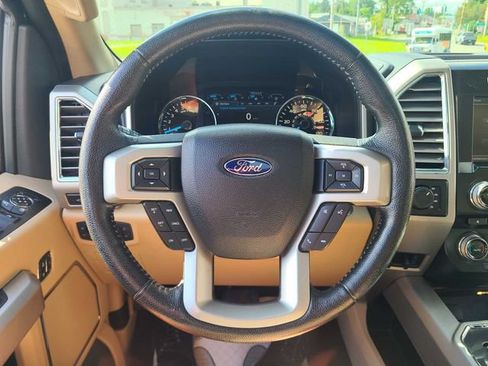 Used 2015 Ford F150 Lariat w/ Equipment Group 502A Luxury AWD/4WD image 32