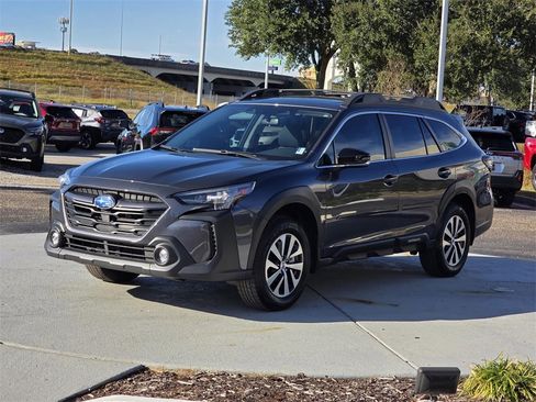 Certified 2025 Subaru Outback Premium image 7