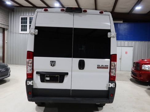 Used 2018 RAM ProMaster 2500 FWD image 4