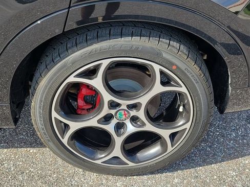 New 2024 Alfa Romeo Tonale Ti AWD/4WD image 6