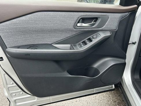 Certified 2023 Nissan Rogue SV AWD/4WD image 17
