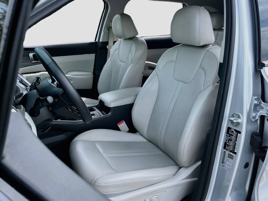 Used 2022 Kia Sorento EX w/ Panoramic Sunroof Package FWD image 21