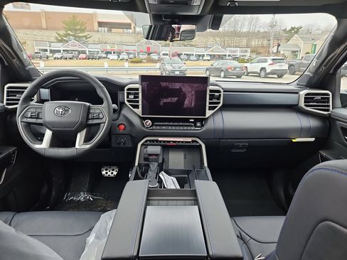 New 2026 Toyota Tundra Limited AWD/4WD image 8