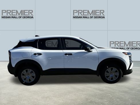 New 2026 Nissan Kicks S image 4