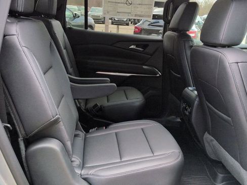 New 2026 Chevrolet Traverse LT w/ LPO, Floor Liner Package image 27