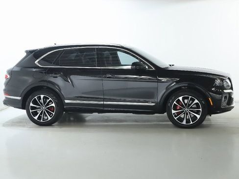 Used 2022 Bentley Bentayga image 10