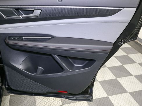 Certified 2025 Volkswagen Atlas Peak Edition SE AWD/4WD image 27