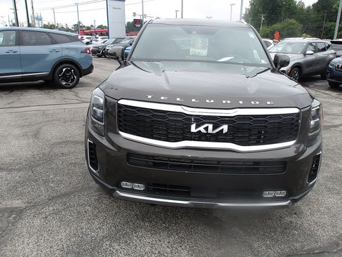 Used 2022 Kia Telluride SX w/ SX Prestige Package AWD/4WD image 2