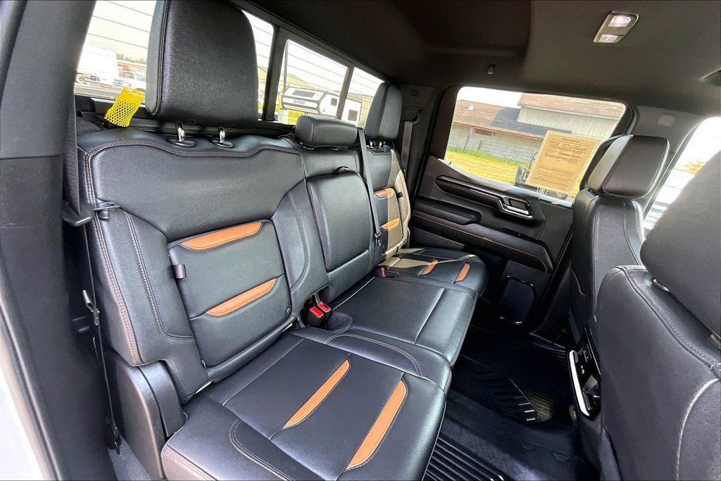Used 2024 GMC Sierra 1500 AT4 w/ AT4 Preferred Package AWD/4WD image 28