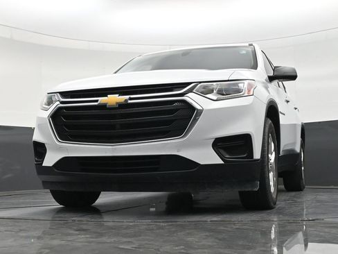 Used 2019 Chevrolet Traverse LS FWD image 27