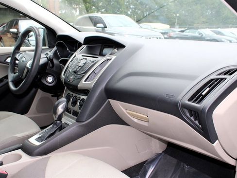 Used 2013 Ford Focus SE w/ Super Fuel Economy (SFE) Pkg image 18