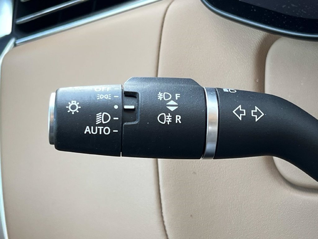 Certified 2023 Land Rover Range Rover SE AWD/4WD image 46