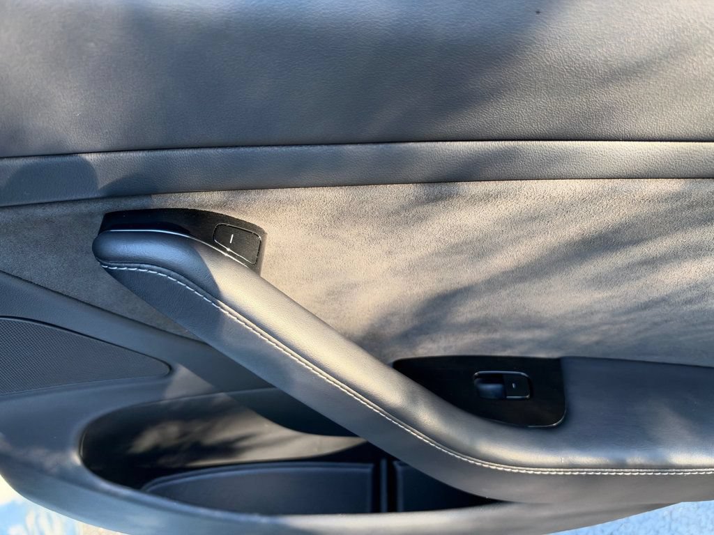 Used 2018 Tesla Model 3 Long Range RWD image 26