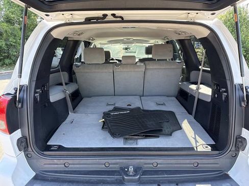 Used 2015 Toyota Sequoia SR5 AWD/4WD image 12