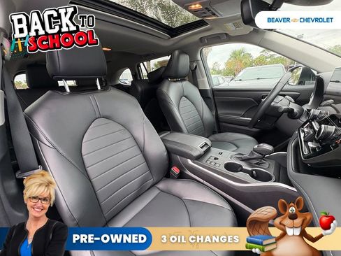 Used 2025 Toyota Highlander XLE AWD/4WD image 33