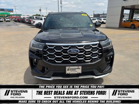Used 2025 Ford Explorer Platinum AWD/4WD image 6