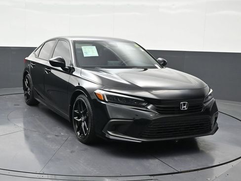 Used 2023 Honda Civic Sport image 7