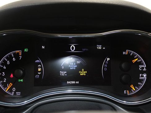 Used 2021 Jeep Grand Cherokee Limited w/ Trailer Tow Group IV image 35