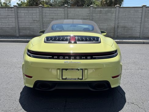 Certified 2025 Porsche 911 Carrera image 10