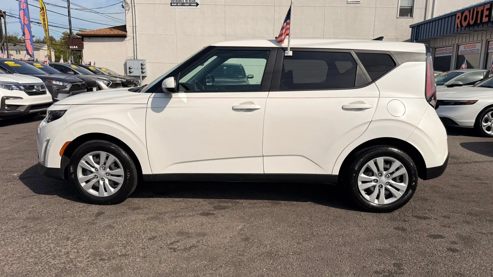 Used 2025 Kia Soul LX FWD image 9
