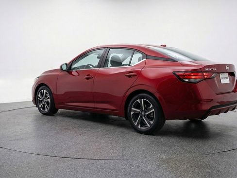 Used 2025 Nissan Sentra SV image 6
