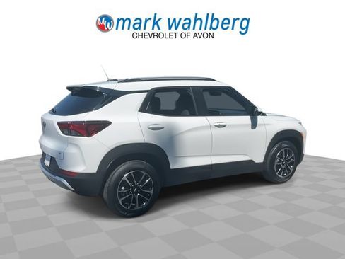 Certified 2024 Chevrolet TrailBlazer LT w/ Convenience Package FWD image 8
