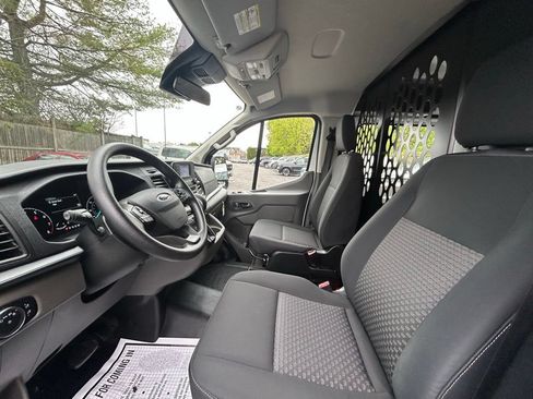 Used 2025 Ford Transit 250 Low Roof w/ Exterior Upgrade Package RWD image 16