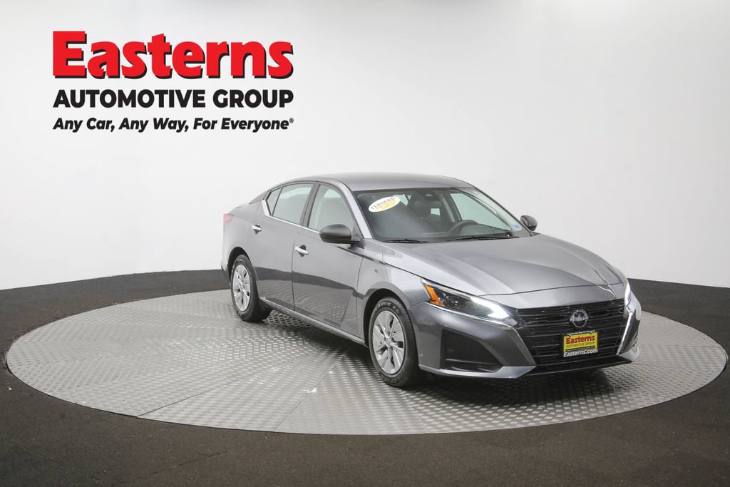Used 2024 Nissan Altima 2.5 S FWD image 47