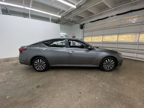 Used 2023 Nissan Altima 2.5 SV image 7