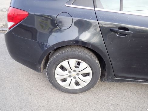 Used 2012 Chevrolet Cruze LS image 18